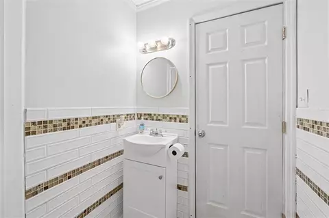 Bath - 163 Ben Putnam Rd, Resaca, GA 30735 photo 1 of 2