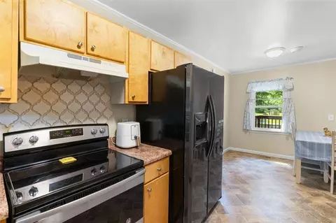 Kitchen - 163 Ben Putnam Rd, Resaca, GA 30735 photo 2 of 2