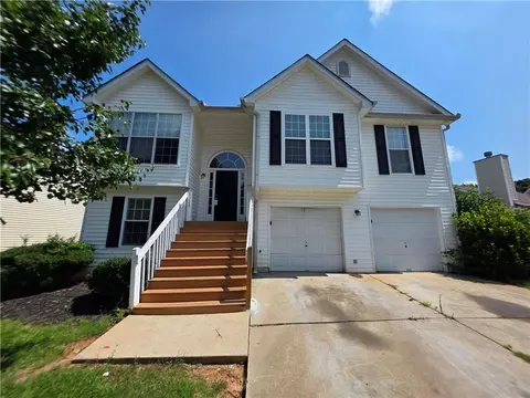 Exterior - 6924 Biscayne Blvd, Rex, GA 30273 photo 2 of 4