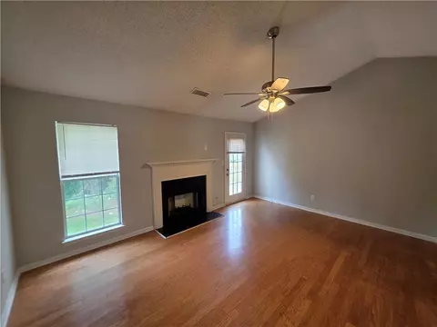 Living - 6924 Biscayne Blvd, Rex, GA 30273 photo 2 of 6