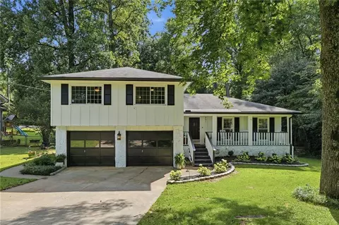 451 Little John Dr NW, Lilburn, GA 30047