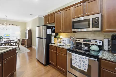Kitchen - 105 Maplecrest Ln SE, Rome, GA 30161 photo 3 of 3