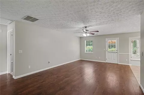 560 E Country Woods Dr, Covington, GA 30016 photo 13