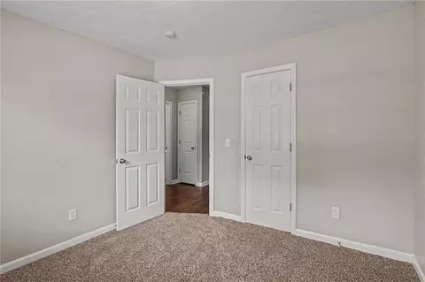 560 E Country Woods Dr, Covington, GA 30016 photo 8