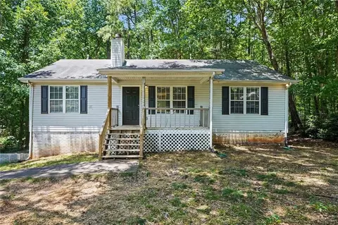 240 Spring Cir, Senoia, GA 30276