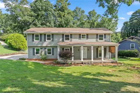 2777 Rosemont Dr NW, Lawrenceville, GA 30044