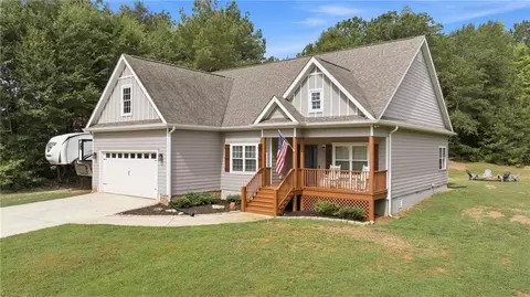 63 Pace Rd, Toccoa, GA 30577 photo 2