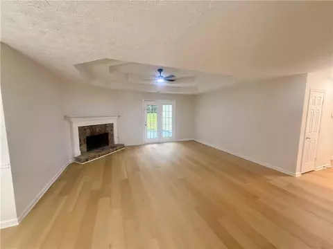 100 Chestnut Dr, Covington, GA 30016 photo 3