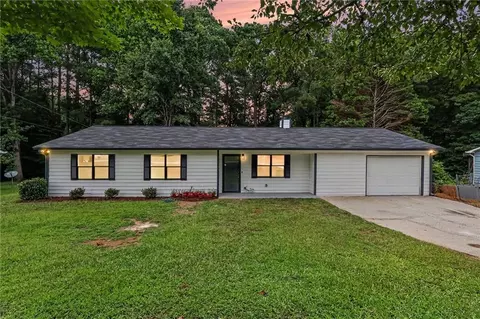 3210 Grand Central Dr, Snellville, GA 30078