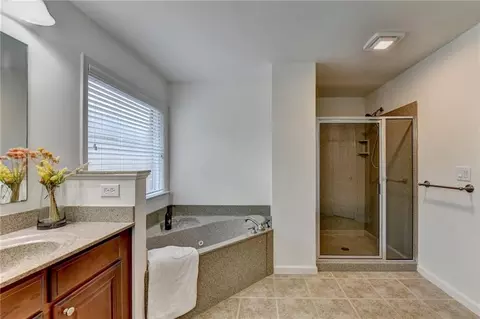 Bath - 2511 Royston Dr, Duluth, GA 30097 photo 4 of 7