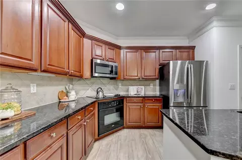 Kitchen - 2511 Royston Dr, Duluth, GA 30097 photo 5 of 9