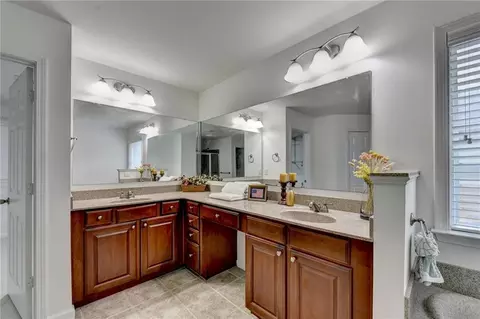 Bath - 2511 Royston Dr, Duluth, GA 30097 photo 3 of 7