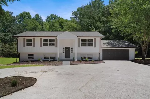 381 Thigpen Rd, Newnan, GA 30263