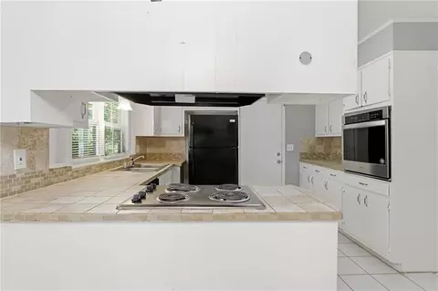 1614 Devon Ct, Stone Mountain, GA 30088 photo 17