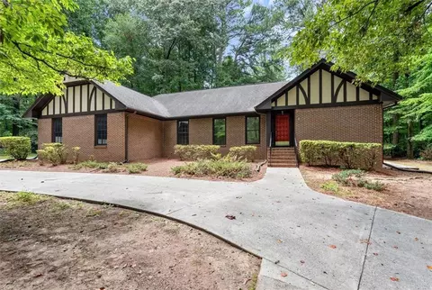 235 Devilla Ct, Fayetteville, GA 30214