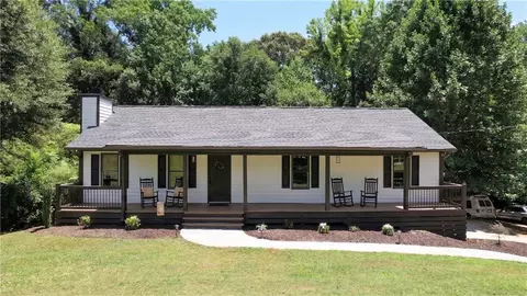 323 Hill Crest Cir, Woodstock, GA 30188