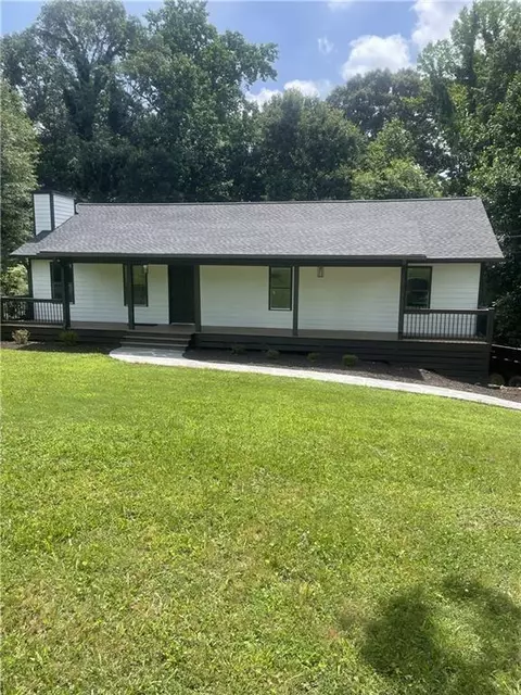 323 Hill Crest Cir, Woodstock, GA 30188