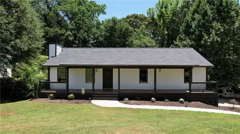 323 Hill Crest Cir, Woodstock, GA 30188