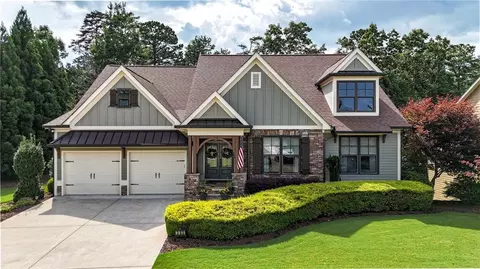 303 Trappers Blf, Waleska, GA 30183