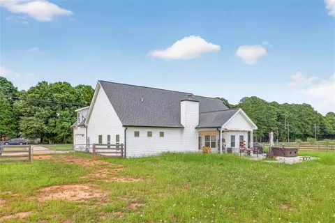Exterior - 3670 Davis Academy Rd, Rutledge, GA 30663 photo 5 of 7