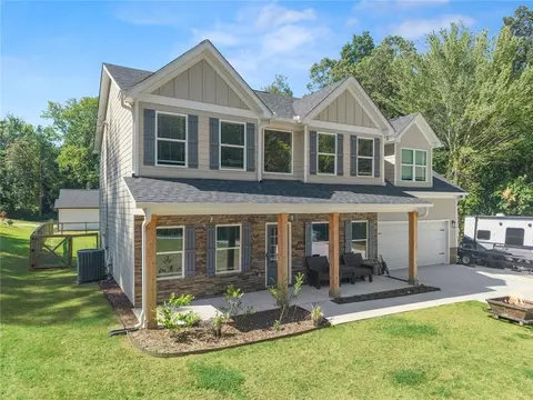 272 Cherry St, Cornelia, GA 30531 photo 2