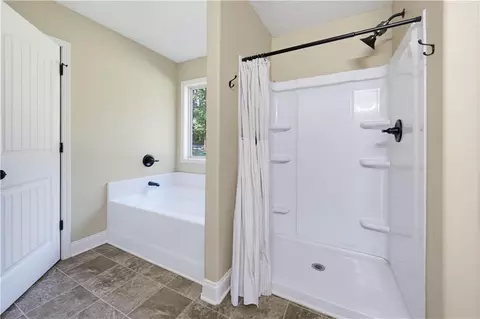 Bath - 2317 Matt Michell Ln, Monroe, GA 30655 photo 1 of 4