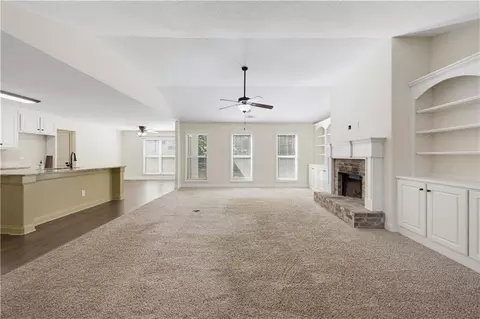 Living - 2317 Matt Michell Ln, Monroe, GA 30655 photo 2 of 3