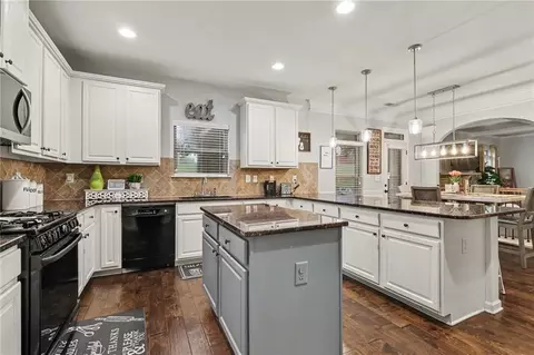 Kitchen - 20 Stream Glen Ct, Covington, GA 30016 photo 1 of 2
