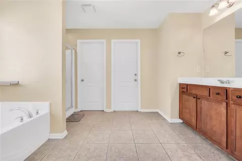 Entry Way - 60 Snapdragon Ln, Covington, GA 30014 photo 4 of 8