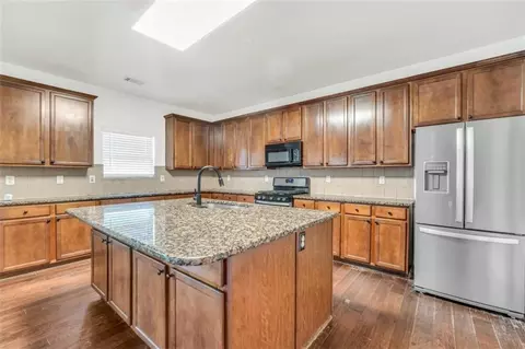 Kitchen - 60 Snapdragon Ln, Covington, GA 30014 photo 5 of 5