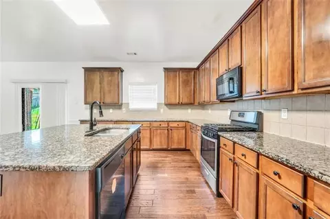Kitchen - 60 Snapdragon Ln, Covington, GA 30014 photo 3 of 5