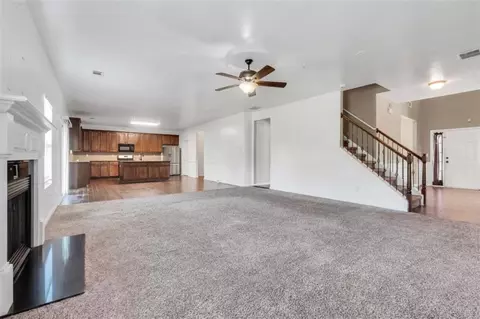 Living - 60 Snapdragon Ln, Covington, GA 30014 photo 10 of 19