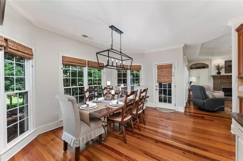 Dining - 800 Beavers Rd, Canton, GA 30115 photo 4 of 5
