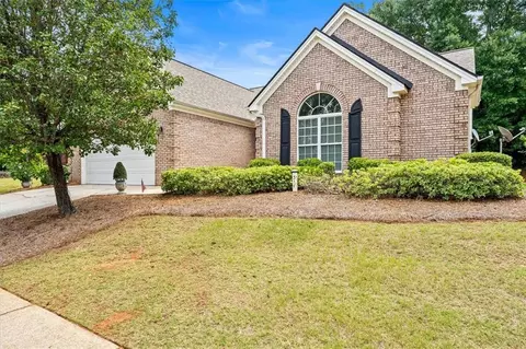 311 Crossroads Dr, Social Circle, GA 30025