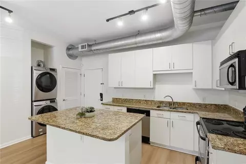 Kitchen - 5300 Peachtree Rd #1204, Atlanta, GA 30341 photo 4 of 5
