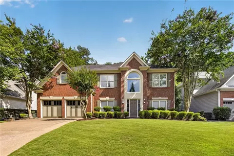 6010 Georgetown Park Dr, Norcross, GA 30071