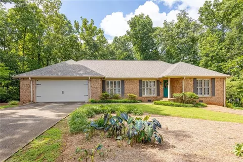 1656 Windcrest Dr SW, Marietta, GA 30064
