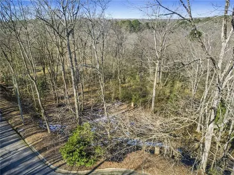 18 Geraldine Dr SE, Smyrna, GA 30082