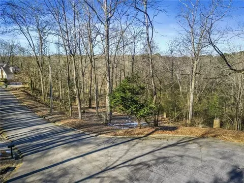 14 Geraldine Dr SE, Smyrna, GA 30082