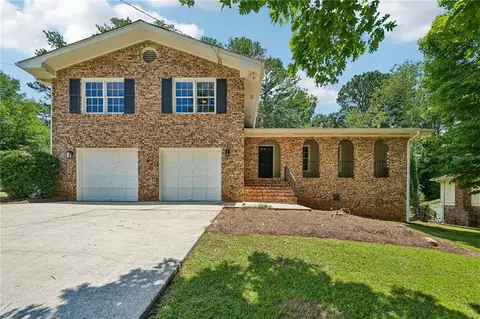 965 Dunstan Ln, Stone Mountain, GA 30083