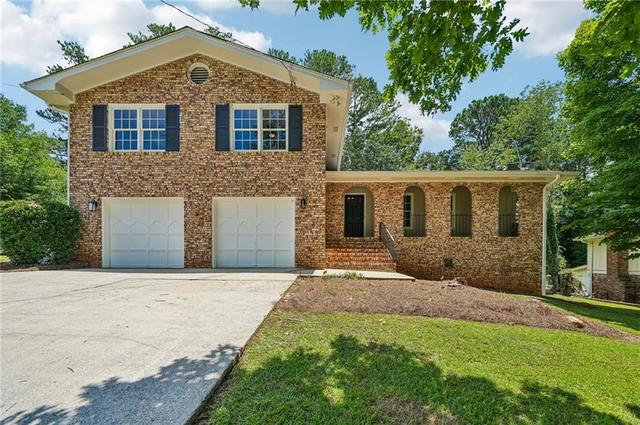 965 Dunstan Ln, Stone Mountain, GA 30083