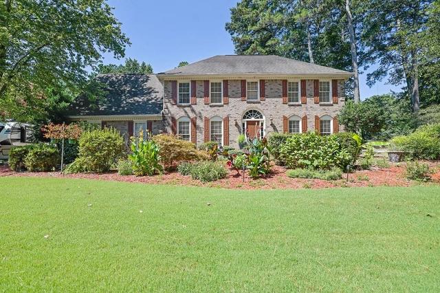 1339 Saint Michaels Ct SW, Lilburn, GA 30047
