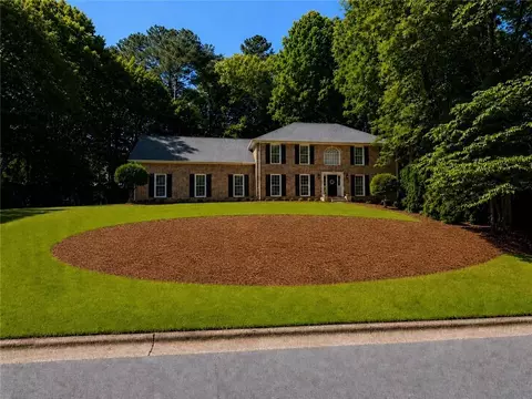 890 Ferncroft Ct, Roswell, GA 30075