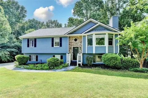 6224 Ivy Springs Dr, Flowery Branch, GA 30542