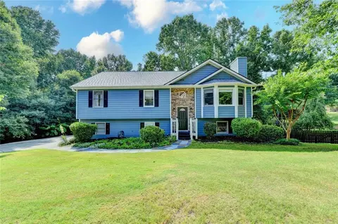 6224 Ivy Springs Dr, Flowery Branch, GA 30542
