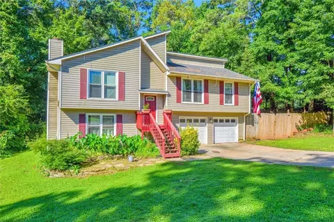4933 Woodstream Ln NW, Acworth, GA 30102