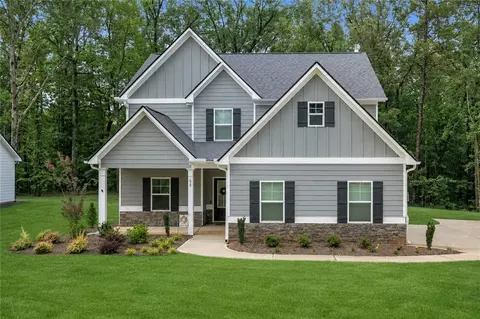 68 Jeffrey Ln, Dallas, GA 30157