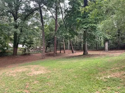 Exterior - 852 Pine Shadow Ln, Winder, GA 30680 photo 7 of 12