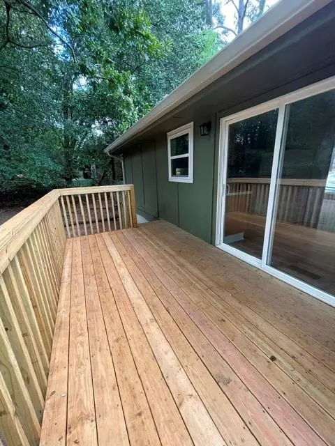 Exterior - 852 Pine Shadow Ln, Winder, GA 30680 photo 5 of 12