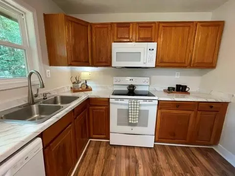 Kitchen - 852 Pine Shadow Ln, Winder, GA 30680 photo 6 of 7
